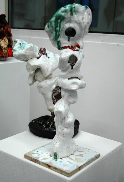 „Beißer 1+2“, Keramik glasiert, 2010