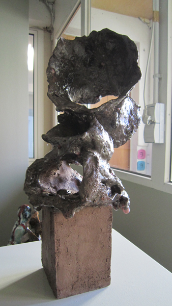 Röhrenorgan, 2014, Keramik, glasiert, 18 cm x 18 cm x 39 cm