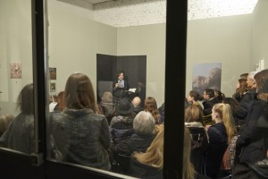 Ausstellungsansicht: Lesung mit Nora Gomringer, Foto: R. Ritzerfeld