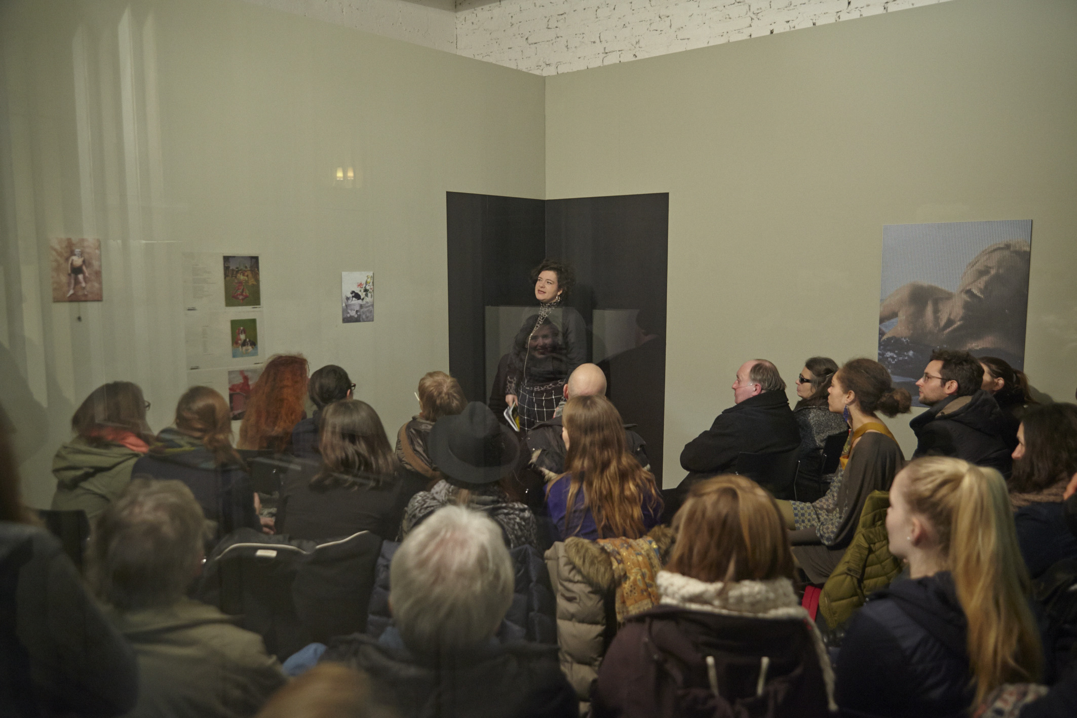Ausstellungsansicht: Lesung mit Nora Gomringer, Foto: R. Ritzerfeld