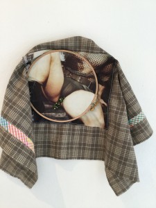 Jonny Star, Pin -Up 8, 2014, Fototransfer auf Stoff, Stoff, Holz, Swarovski Perlen, ca. 8 x 38 x 40 cm