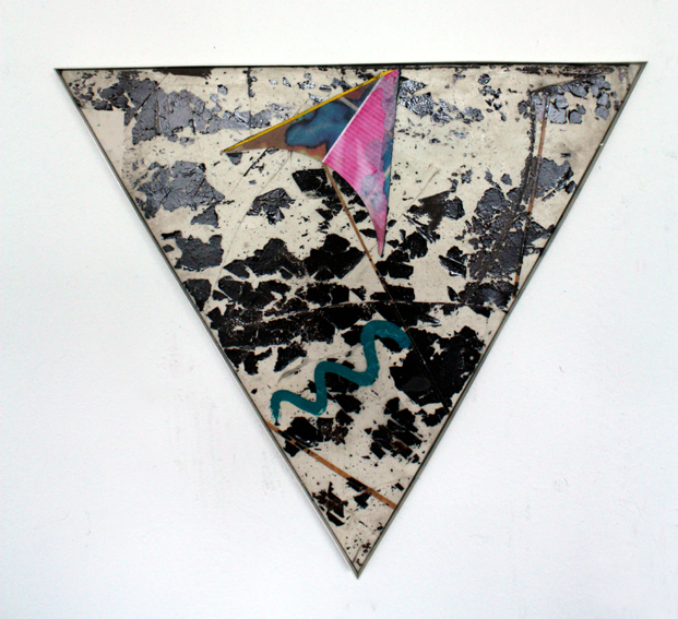 Es geht, 2017, Lack, Silikon, Öl auf Papier, 9 x 79 x 79cm