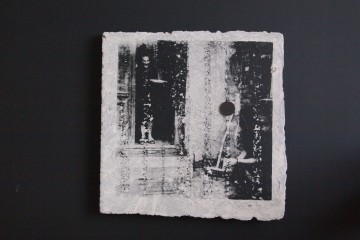 Egographie 1 (1/3), 2016, Siebdruck auf Beton, 42x42 cm