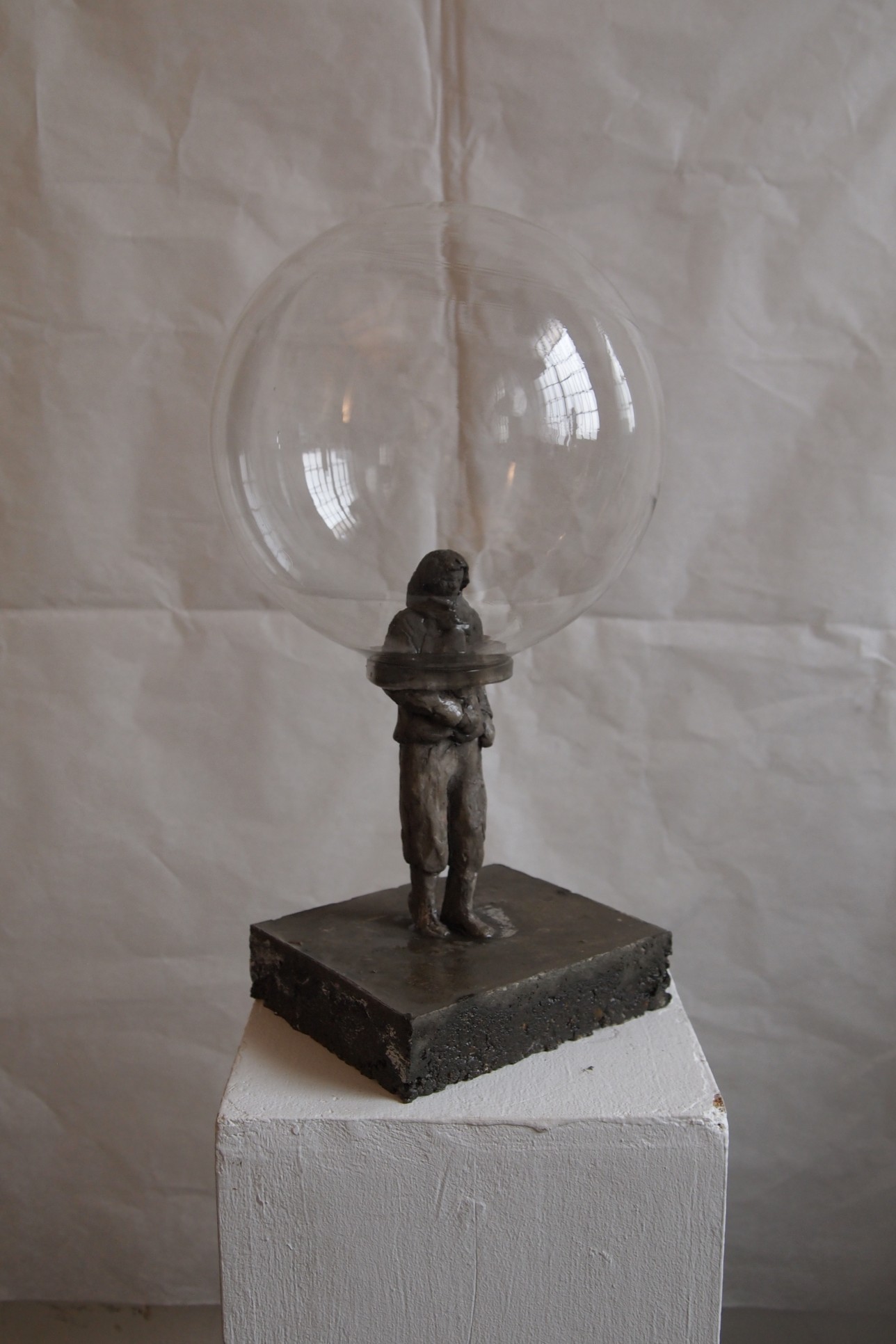 Many One Man 5, Traum, 2014, Beton, Glas, 20x20x37cm