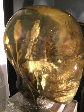 Lethe III (Detailansicht), 2016, Harz, Beton, Ø 65cm