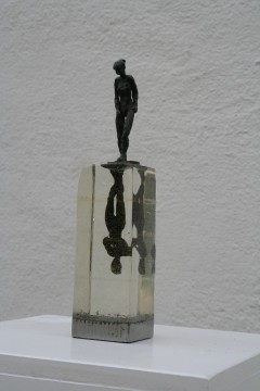 Spiegel, 2006, Harz, Zinn, H16cm